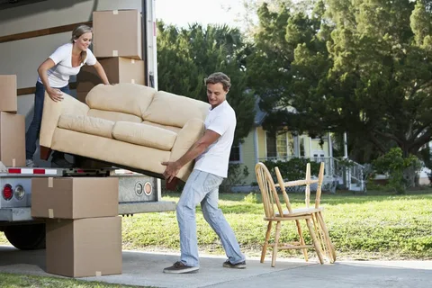 Navigating the Challenges of Shipping Furniture Across the Country